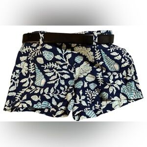 Vineyard Vines Navy and Teal shell print shorts size 0